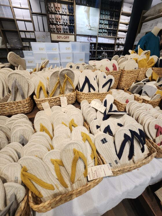 MUJI